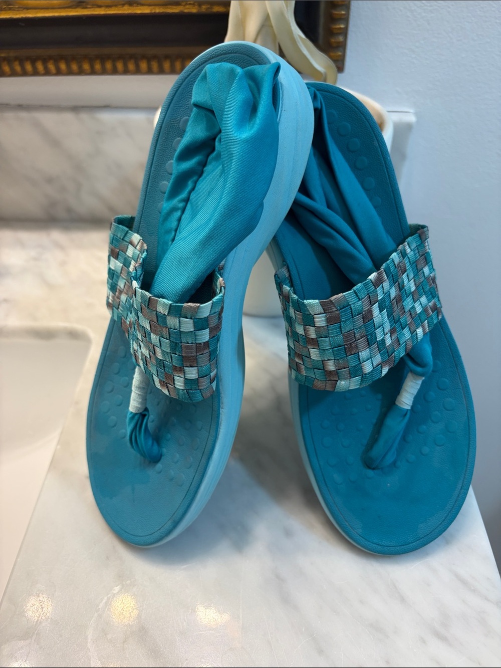 Vionic Turquoise Braided Strap Flip-Flop Sandals - Size 6